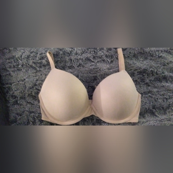 PINK Victoria secret bra - Picture 2 of 2